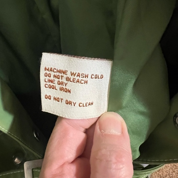 Stunning vintage Michael Kors green trench/raincoat w/belt, white stitching EUC - Picture 8 of 9